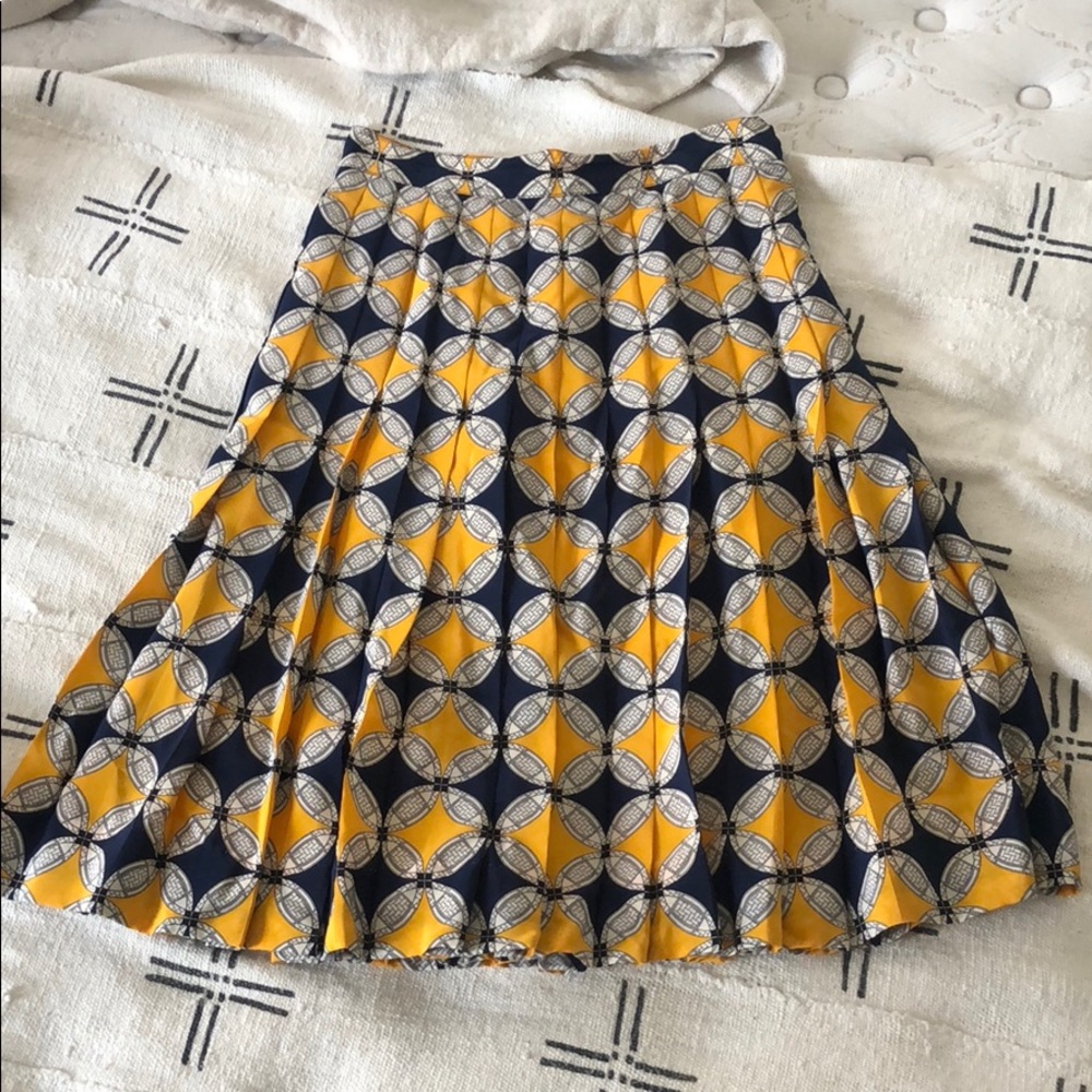 Vintage Italian pleated skirt. Perfect condition